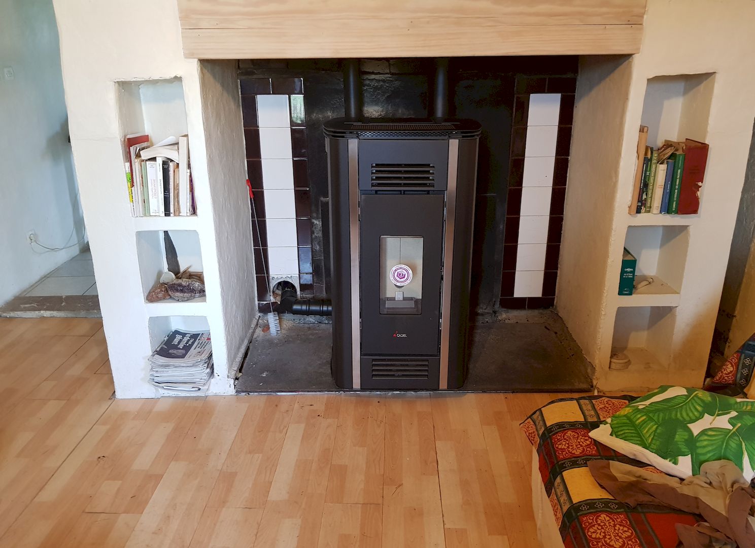 images/chauffage/2019poele-a-granules-dans-cheminee.jpg#joomlaImage://local-images/chauffage/2019poele-a-granules-dans-cheminee.jpg?width=1488&height=1080