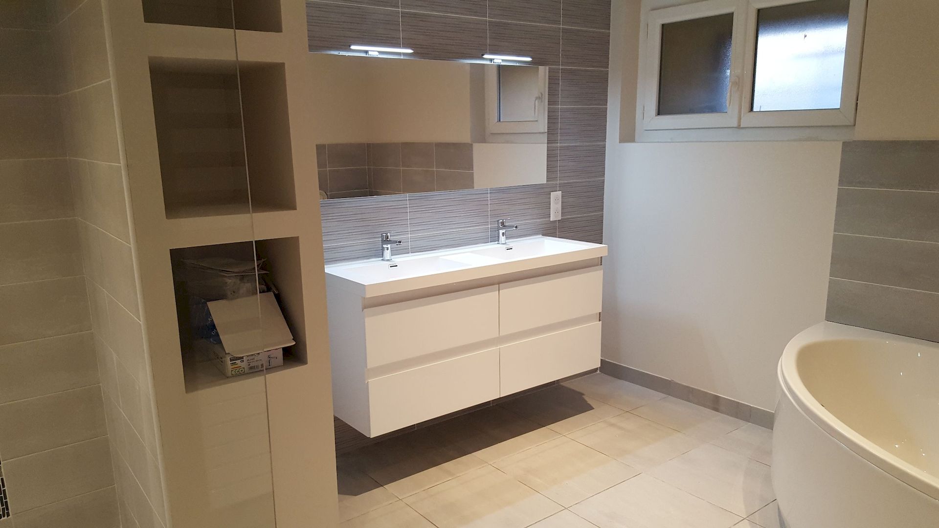 images/plomberie%20-%20sanitaire/2019renovation-salle-de-bains1.jpg#joomlaImage://local-images/plomberie - sanitaire/2019renovation-salle-de-bains1.jpg?width=1920&height=1080